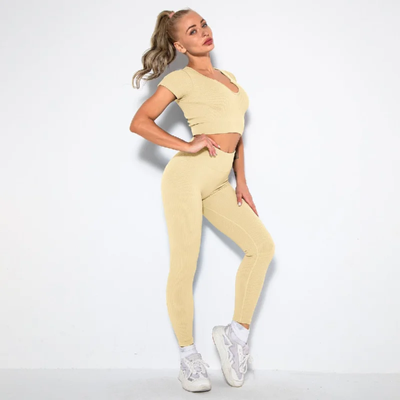 v-shirt+Leggings-yellow