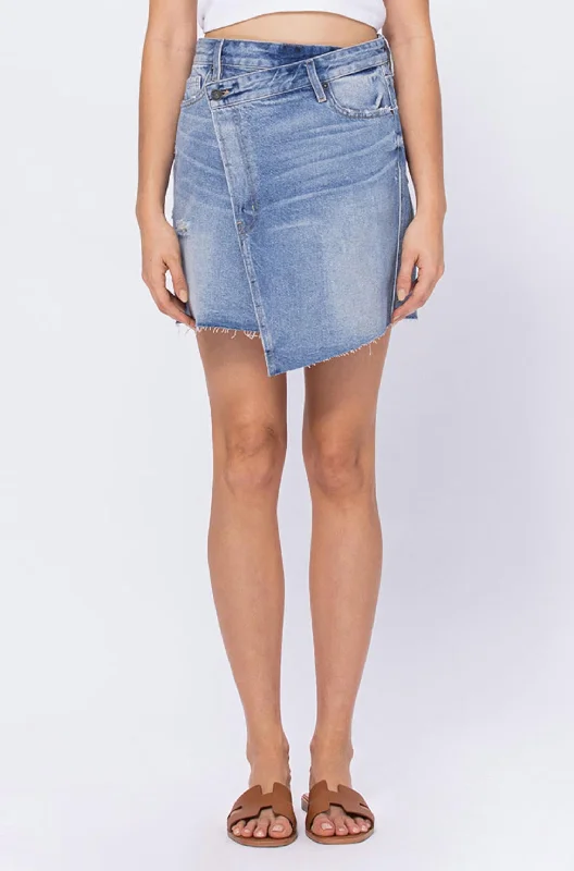 Advanced Customization Peyton High Rise Slanted Mini Skirt In Medium Wash