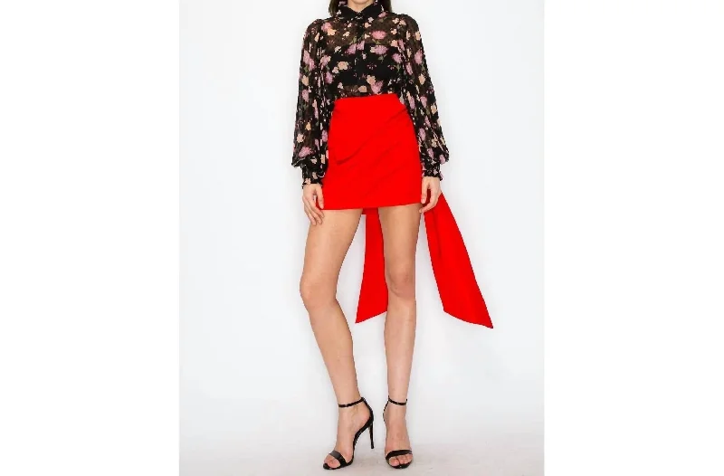 Free and comfortable Side Bow Mini Skirt In Red