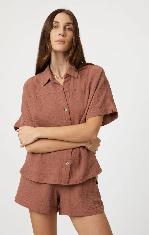 Sports And Leisure Carefree GAUZE SHORT SLEEVE SHIRT IN BROWNIE