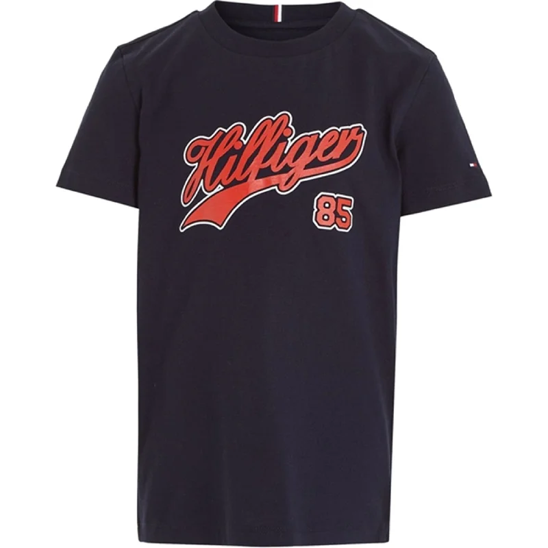 High Street Fashion Carefree Style Tommy Hilfiger Hilfiger Script T-shirt Desert Sky High Street Fashion Carefree Style Tommy Hilfiger Hilfiger Script T-shirt Desert Sky