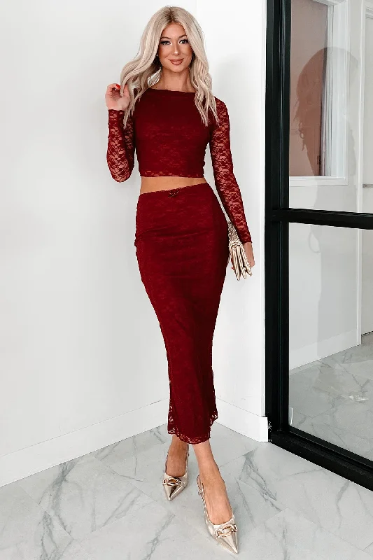 Soft And Comfortable Double-sided Wear Coy Cutie Lace Two-Piece Set (Burgundy)