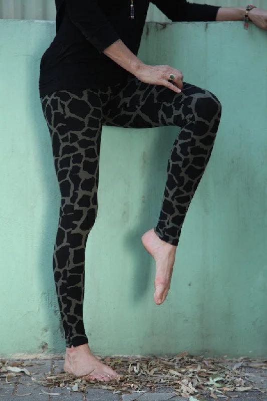 Age-reducing Style Noble And Elegant Giraffe Leggings -Olive Black