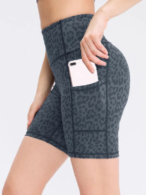 Simple Matching Cute Style Pocket Stretch Quick-dry Light Gray Yoga Shorts