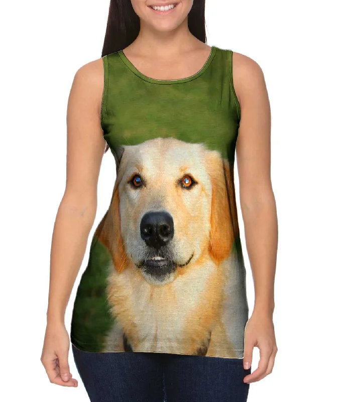 Classic Color Comfortable Design Golden Lab Smiling