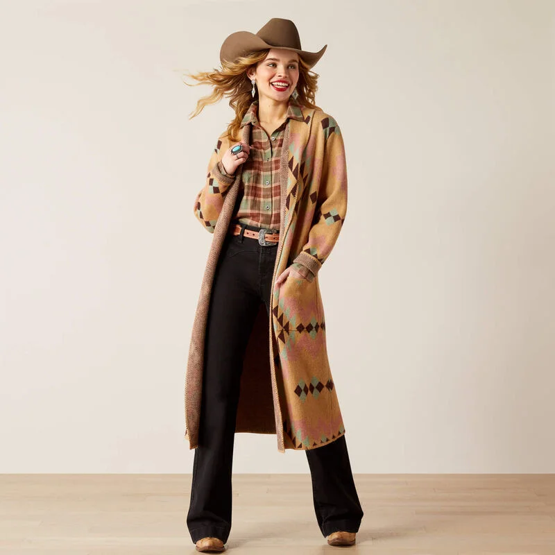 Classic Retro College Style Ariat Women’s Sunset Chic Blanket Coat
