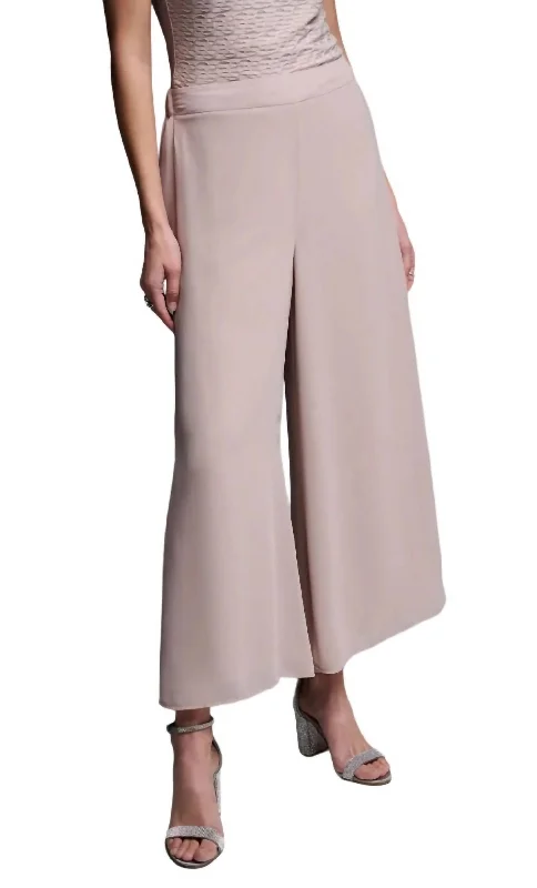 Classic Retro Wide Leg Flowy Pant In Sand