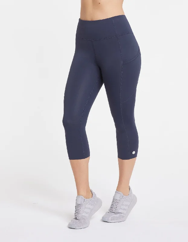 Romantic Data Street Charm On The Move Essential Capri Leggings With Pockets UPF 50+ Luxe Performance Collection