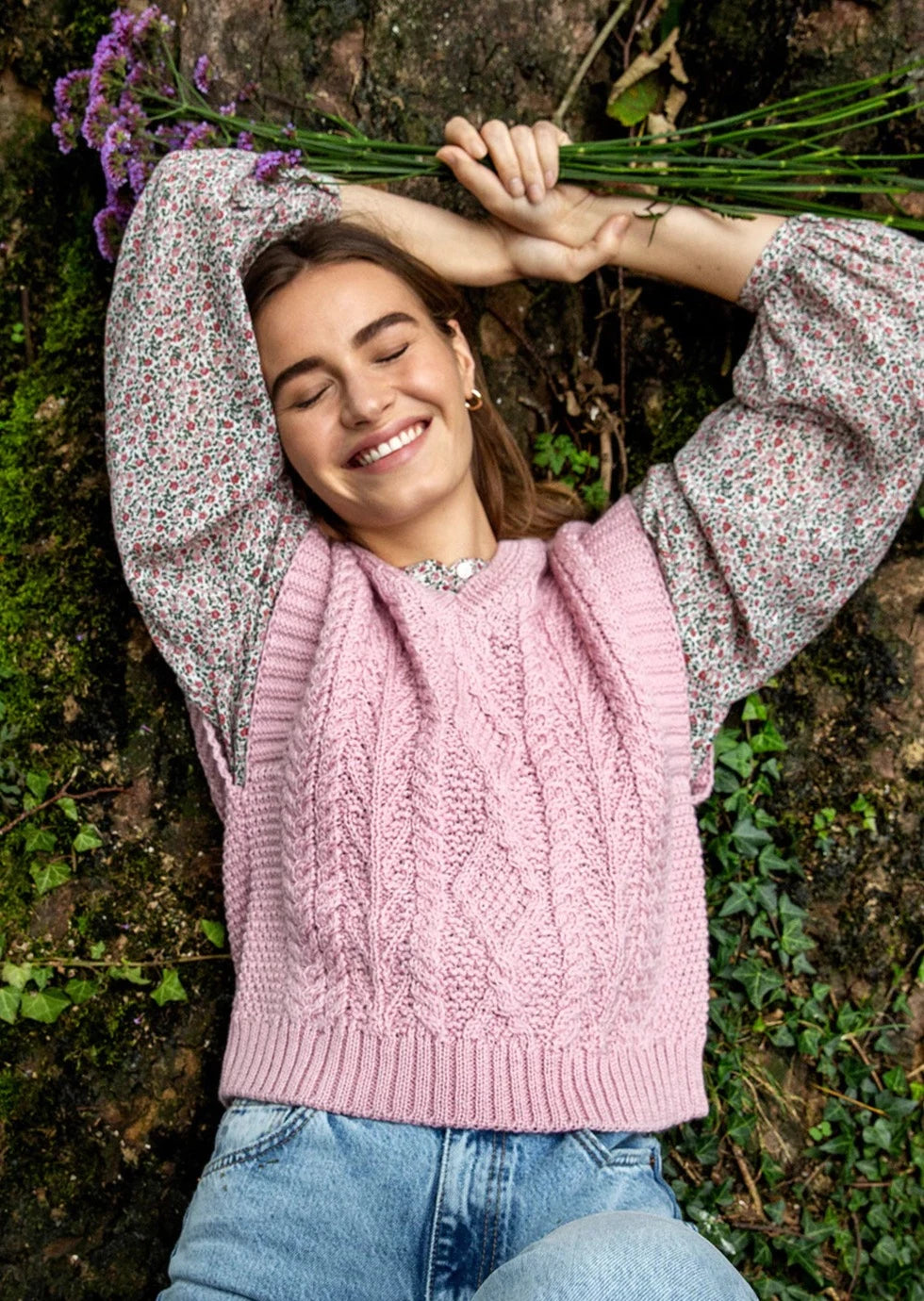 Embroidery Design Versatile Items IrelandsEye Women's V Neck Aran Vest | Pink