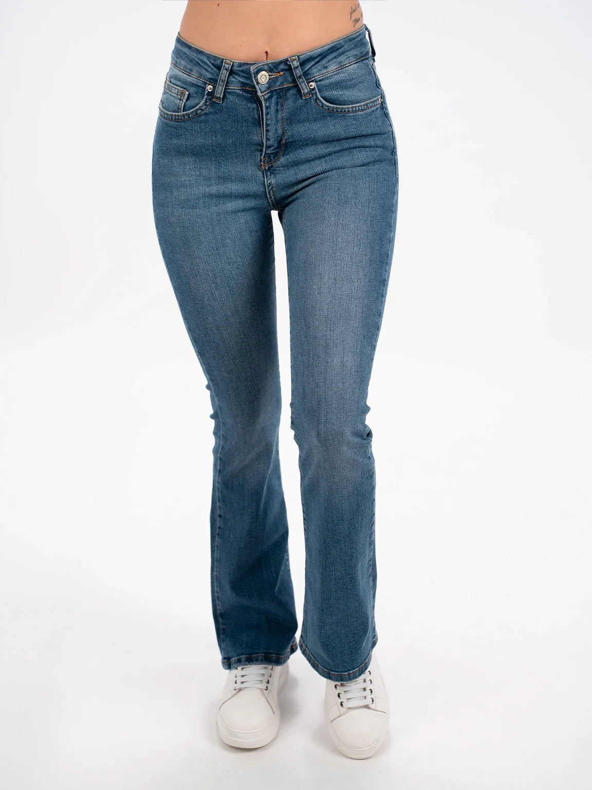 Classic Retro Soft And Comfortable Blue Flare Jeans With Zipper & Button To Close