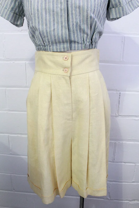 Integrated Design Elegant And Charming Vintage 1980s Cream Linen Bermuda Dress Shorts, Minimalist Business Casual Shorts, Size 27" Waist