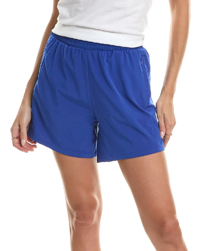 Street Cool Fresh And Natural Marika Elsie Short